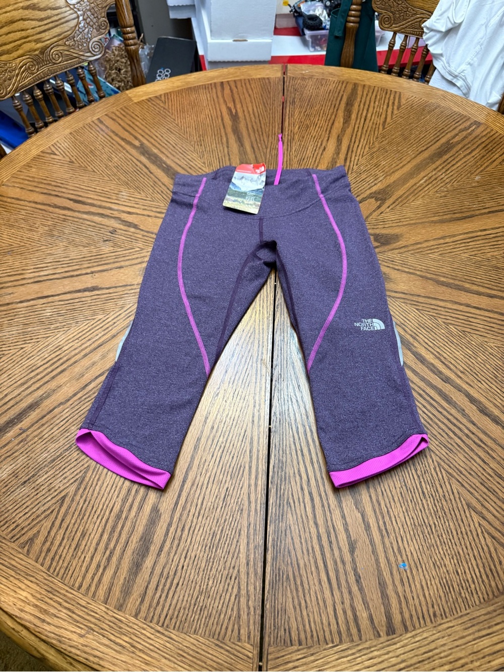 New with Tags The North Face Purple Capri Leggings with Pink Accents
